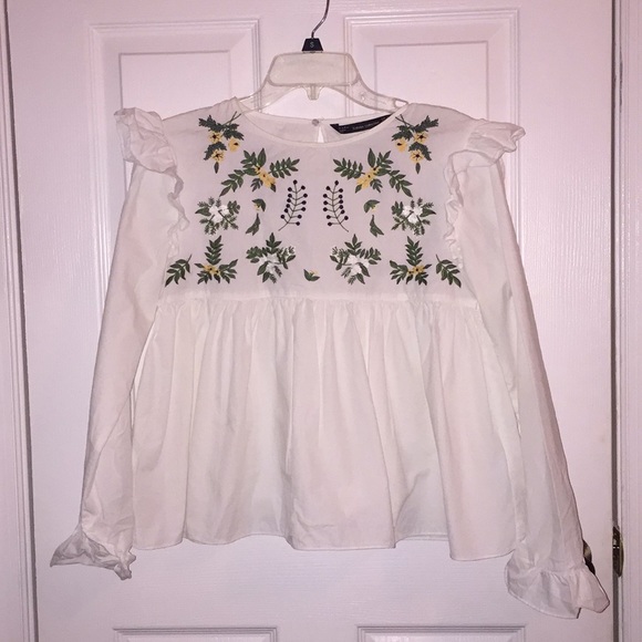 Zara Tops - Zara embroidered top XS